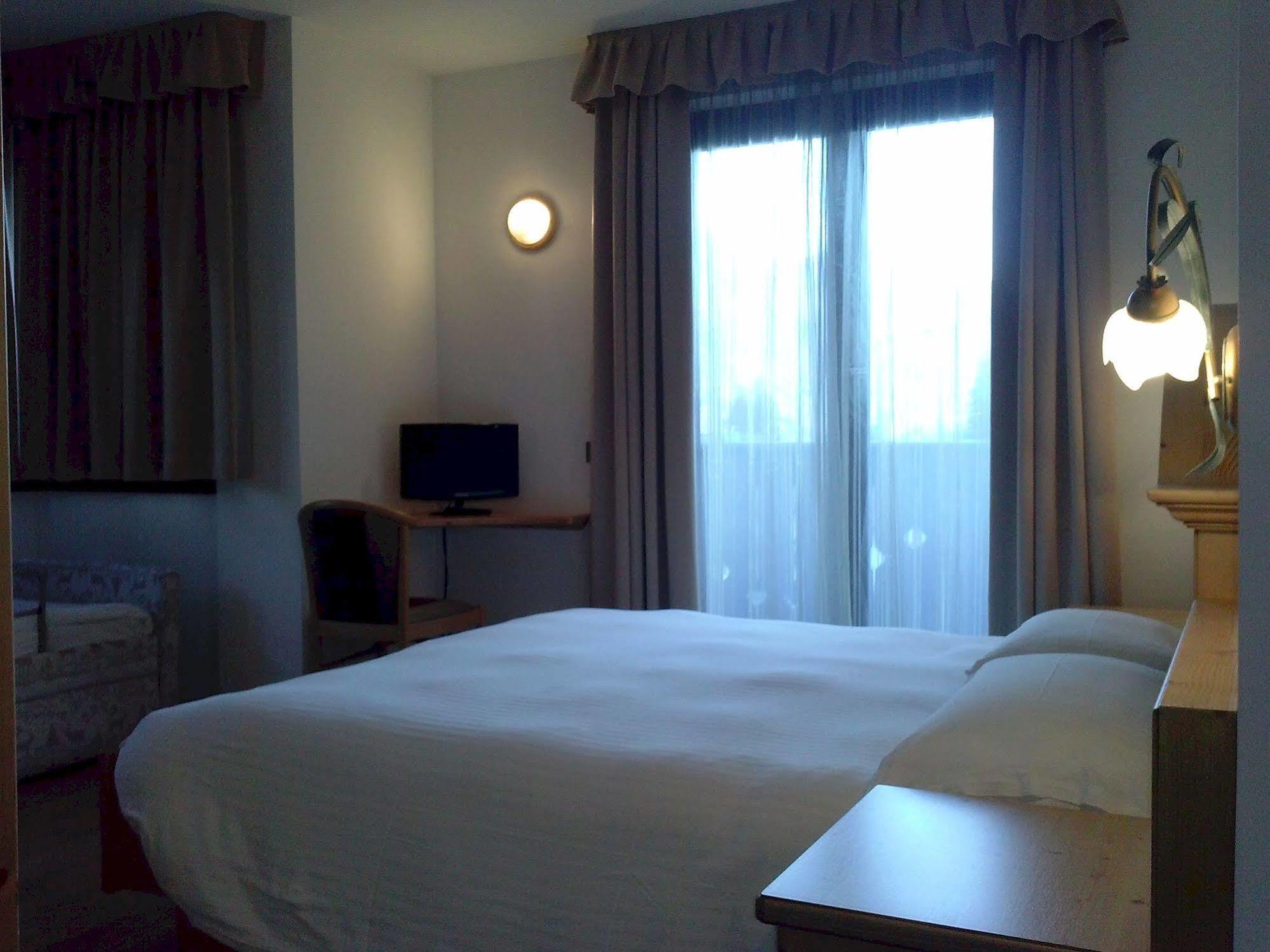 Hotel Villa Fosine 핀졸로 외부 사진